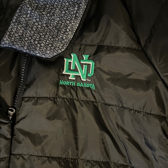 Under Armour Women’s Black University of North Dakota Puffer Jacket - Picture 3 of 4